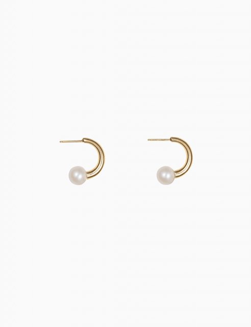 <img class='new_mark_img1' src='https://img.shop-pro.jp/img/new/icons8.gif' style='border:none;display:inline;margin:0px;padding:0px;width:auto;' />Gold Pearl Hoops