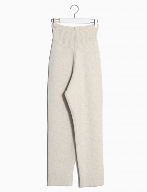 <img class='new_mark_img1' src='https://img.shop-pro.jp/img/new/icons8.gif' style='border:none;display:inline;margin:0px;padding:0px;width:auto;' />Knit Trousers