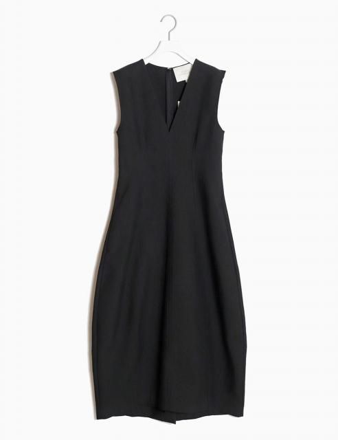 <img class='new_mark_img1' src='https://img.shop-pro.jp/img/new/icons8.gif' style='border:none;display:inline;margin:0px;padding:0px;width:auto;' />EMMA Sleeveless Sculpted V-neck Dress