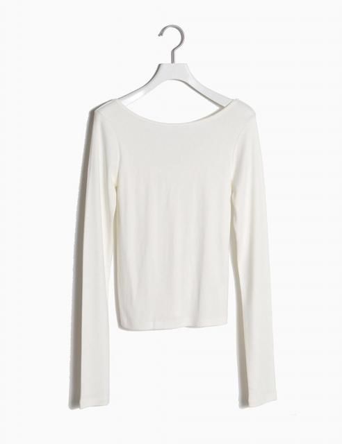 <img class='new_mark_img1' src='https://img.shop-pro.jp/img/new/icons8.gif' style='border:none;display:inline;margin:0px;padding:0px;width:auto;' />Back Scoop Neck Long Sleeve Tee