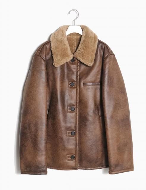 <img class='new_mark_img1' src='https://img.shop-pro.jp/img/new/icons8.gif' style='border:none;display:inline;margin:0px;padding:0px;width:auto;' />Crack Faux Leather Shearing Jacket
