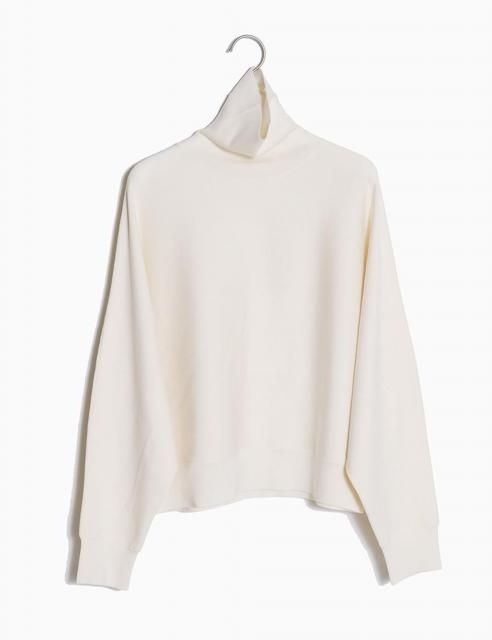 <img class='new_mark_img1' src='https://img.shop-pro.jp/img/new/icons8.gif' style='border:none;display:inline;margin:0px;padding:0px;width:auto;' />Wool Silk Turtle Knit