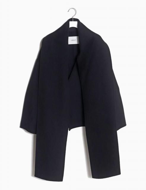 <img class='new_mark_img1' src='https://img.shop-pro.jp/img/new/icons8.gif' style='border:none;display:inline;margin:0px;padding:0px;width:auto;' />Extra fine Merino Wool Coat
