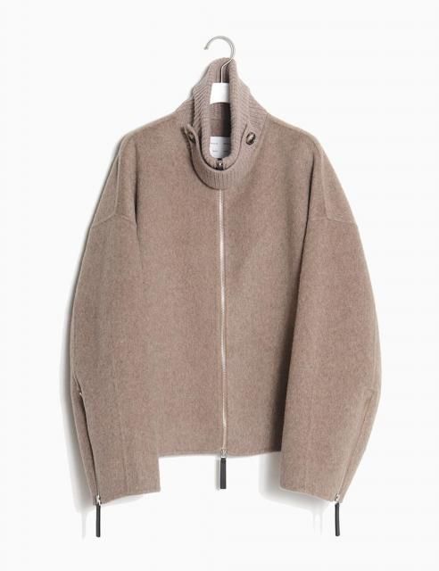 <img class='new_mark_img1' src='https://img.shop-pro.jp/img/new/icons8.gif' style='border:none;display:inline;margin:0px;padding:0px;width:auto;' />Splitable Wool Carina Jacket