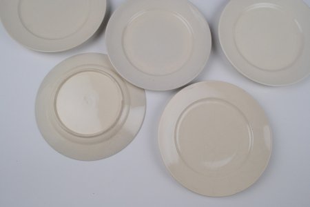 硬質陶器・リムプレート（φ18cm）