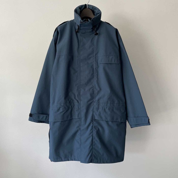 BRITISH ROYAL AIRFORCE WET WEATHER JACKET(DEADSTOCK)