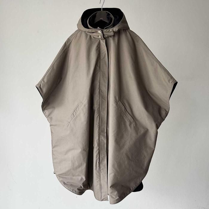 WOOLRICH REVERSIBLE PONCHO(VERY GOOD CONDITION)