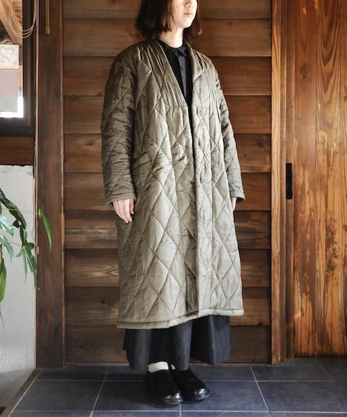 maison de soil メゾンドソイル /PADDED SILK PLAIN V-COLLAR COAT