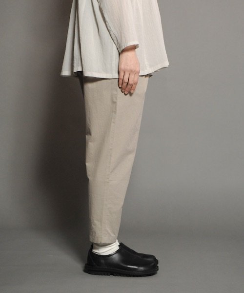 evam eva / E231T116 COTTON TUCK PANTS エヴァムエヴァ 正規取扱店