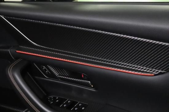 ガーベラ パガーニイモラクーペ | Uncrate