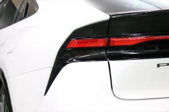 60プリウスPHEV テールレンズ プリウス 60系 イマウントストップランプポジション化