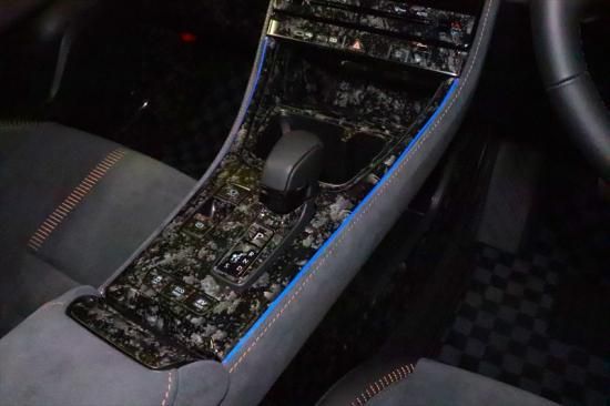 車 センターコンソールパネル 大型フラットスクリーン センターコンソールパネル] 新型ジムニー/シエラ/ノマド | TURF&CAMP