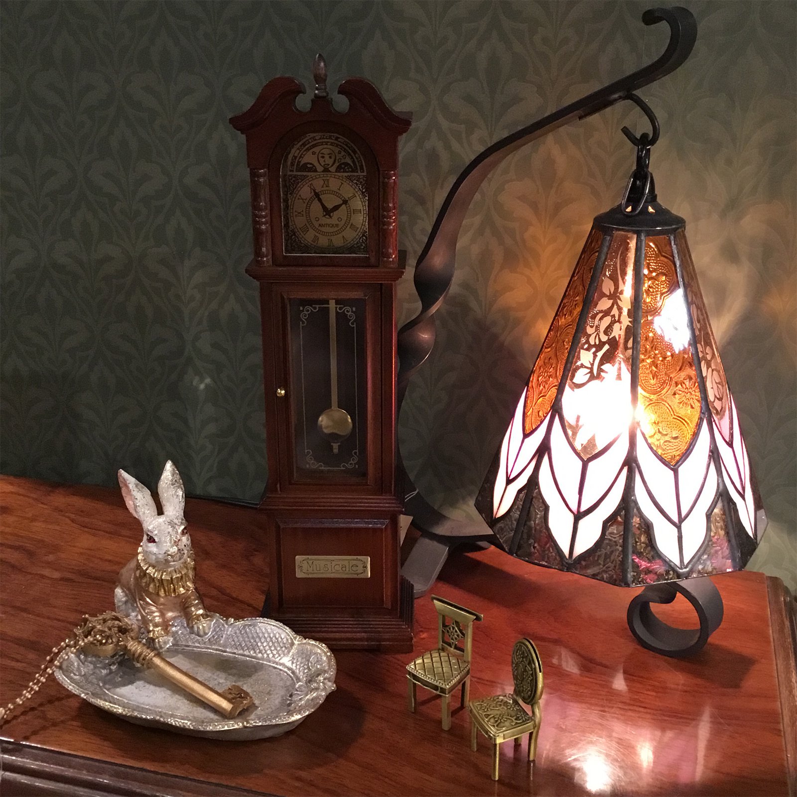 古時計型オルゴール「おじいさんの古時計」【木製ミニチュアオルゴールシリーズ】 - オルゴールのプレゼントならホールオブホールズショップ