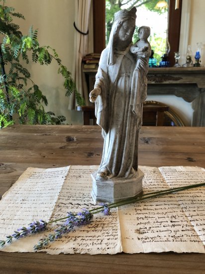 フランスアンティーク Esse Mantpew修道院の聖母マリア 像管理番号A317