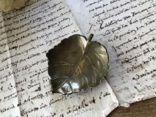 英国イングランド/きらめくガラスが美しいキャンドルホルダー/管理番号