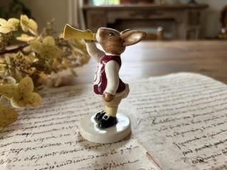 ѹ񥤥󥰥/ɥȥ(ROYAL DOULTON)Х˥󥺥꡼BUNNYKINS ROYAL FAMILY HARRY THE HERALD/ֹF914/3
