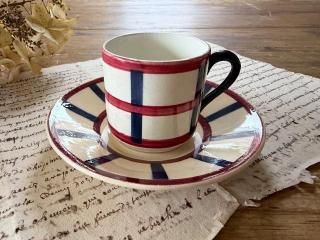 フランス/クレイユ・エ・モントロー窯HBCM/ベアルヌ(Be'arn)バスク柄のカップ&ソーサー「B」/管理番号F916/17