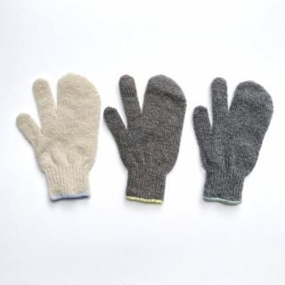 <img class='new_mark_img1' src='https://img.shop-pro.jp/img/new/icons5.gif' style='border:none;display:inline;margin:0px;padding:0px;width:auto;' />3FINGERS MITTEN 