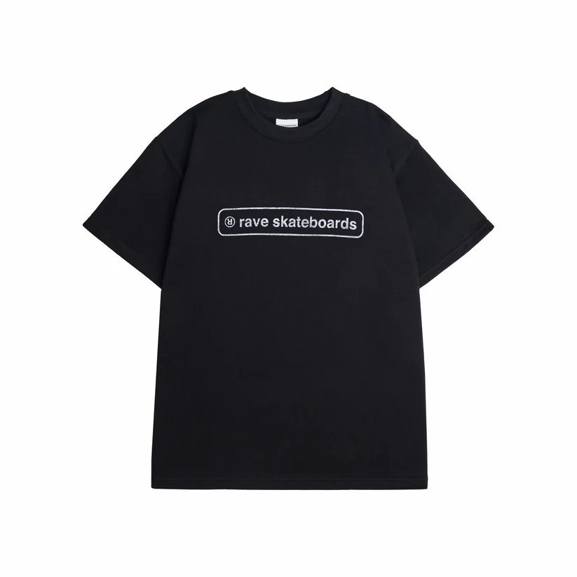 <img class='new_mark_img1' src='https://img.shop-pro.jp/img/new/icons5.gif' style='border:none;display:inline;margin:0px;padding:0px;width:auto;' />RAVE SKATEBOARDS CORE LOGO TEE (BLACK)