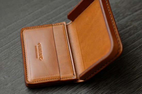 イチハラカバン 馬蹄式ミニ財布 | 馬蹄型コインケースを使ったコンパクトな財布 - Countless River(カウントレスリバー)  レザー＆シルバー