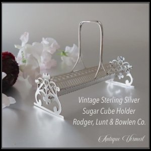 <img class='new_mark_img1' src='https://img.shop-pro.jp/img/new/icons14.gif' style='border:none;display:inline;margin:0px;padding:0px;width:auto;' />Sterling Silver Sugar Cube Holder with Handle  󥰥Сʶ925˥奬塼֥ۥ ϥɥ