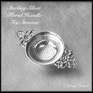 George V Sterling Silver Floral Handle Tea Strainer 英国アンティークシルバー（銀925）フローラルハンドル　ティーストレーナー