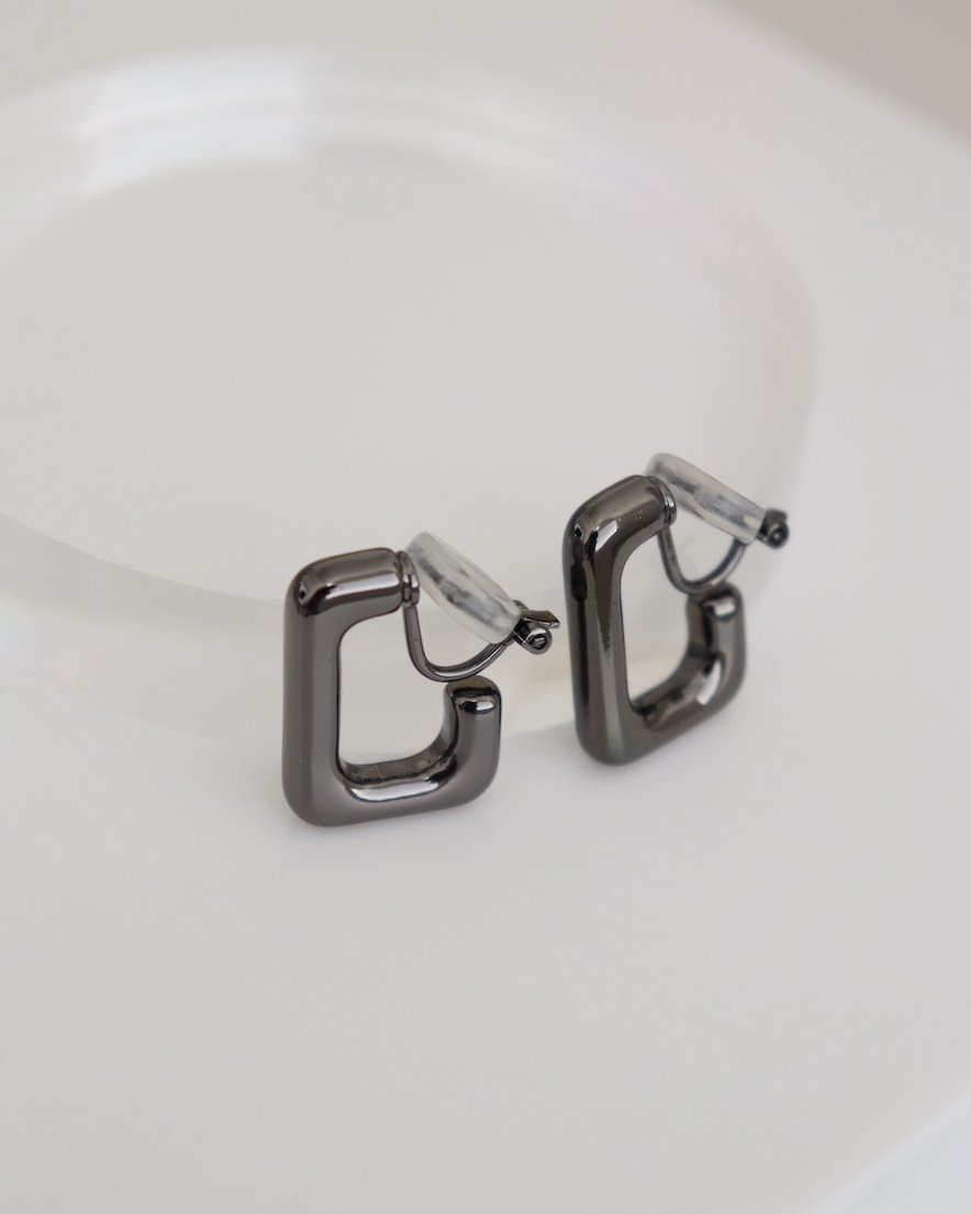 <font color="red">30%OFF</font>Square Earring<br>(BK)
