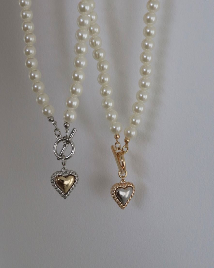 Pearl Choker Necklace with Hearts<br>(GD/SV)