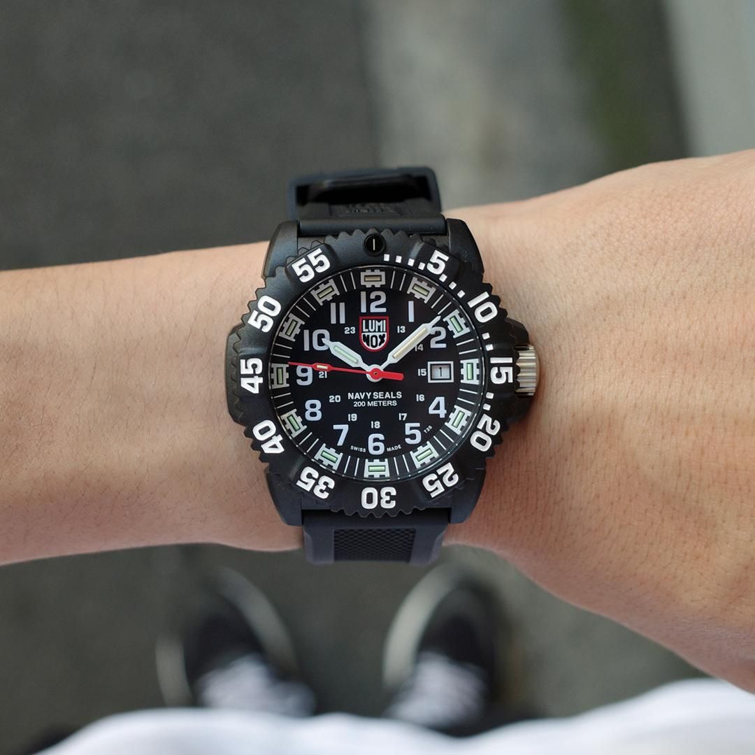 LUMINOX】“日本限定” NAVY SEAL 3050 SERIES（3051 REDHAND