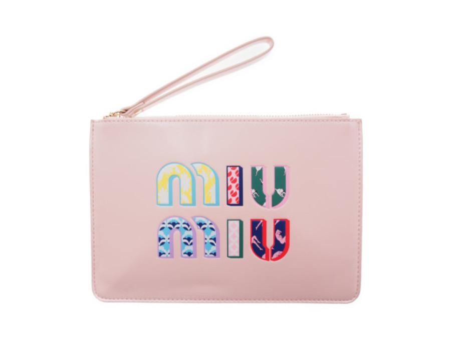 miumiuピンクポーチ【美品】