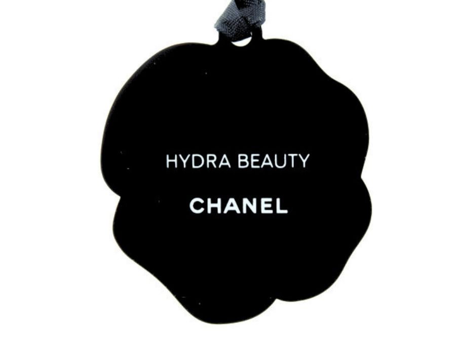 【New 新品】シャネル CHANEL ノベルティ カメリアチャーム HYDRA BEAUTY イドゥラ ビューティ マイクロバブル 青椿 レジン  ガラス 粒 メルトビーズ ブルー SKINCARE - ブランドジャックリスト