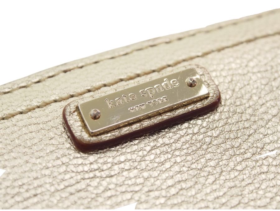 【Used 美品】ケイトスペード kate spade NEW YORK 二つ折り 財布 ダラ Dara コンパクトウォレット ラウンドファスナー  メタリックゴールド 箱付き 24-299326 - ブランドジャックリスト