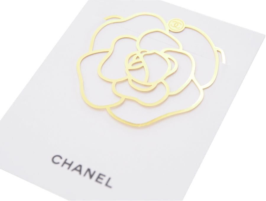 CHANEL ノベルティ しおり 栞 ブックマーク ブックマーカー クリップ式 読書グッズ お誕生日月限定ギフト 透かしカメリア 椿 金属製 ゴールド  台紙＆封筒付き シャネル【New 新品】 - ブランドジャックリスト