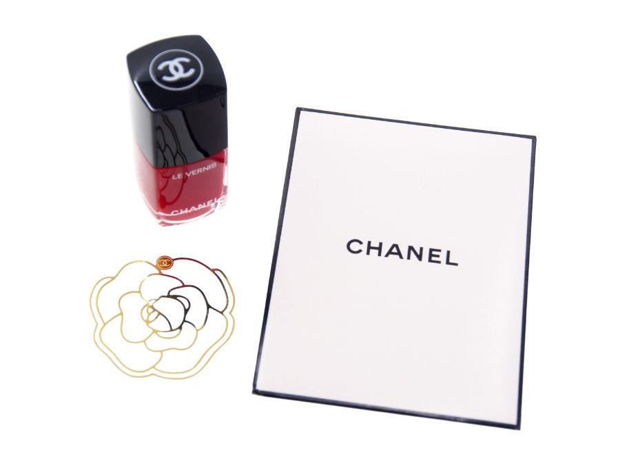 【Used 開封品】シャネル CHANEL ノベルティ しおり 栞 ブックマーク ブックマーカー クリップ式 読書グッズ お誕生日月限定ギフト  透かしカメリア 椿 金属製 ゴールド 台紙＆封筒付き - ブランドジャックリスト