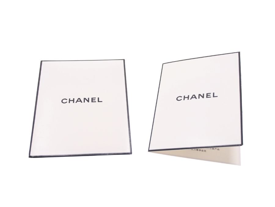 【Used 開封品】シャネル CHANEL ノベルティ しおり 栞 ブックマーク ブックマーカー クリップ式 読書グッズ お誕生日月限定ギフト  透かしカメリア 椿 金属製 ゴールド 台紙＆封筒付き - ブランドジャックリスト