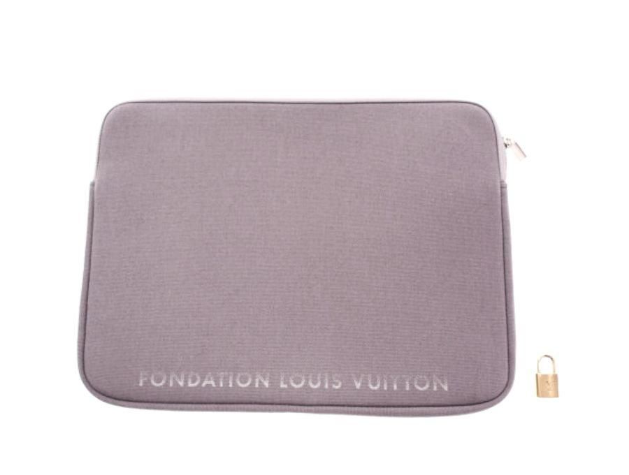 【Used 未使用】ルイヴィトン LOUIS VUITTON PCケース ノートパソコン 15インチ iPad タブレットケース フォンダシオン  美術館限定 グレー - ブランドジャックリスト