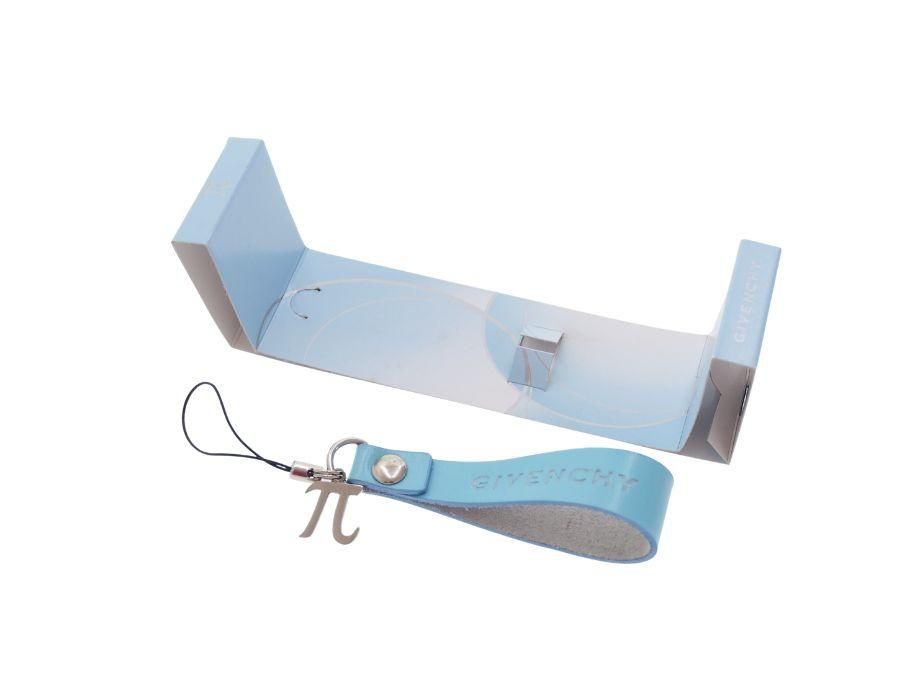 ⚠️5000円値下げ‼️ジバンシーハンドストラップ（キーチェーンetc） ジバンシィ ノベルティ ストラップ キーホルダー π パイサイン