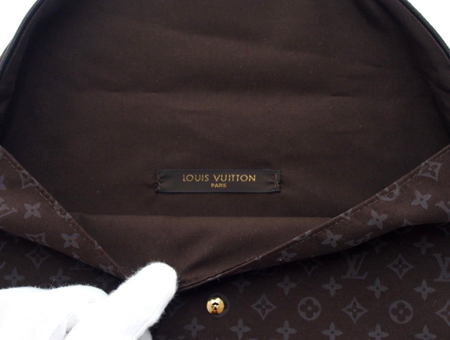 Used 展示品】ルイヴィトン LOUIS VUITTON ノベルティ アイマスクポーチ ヴォヤージュキット トラベルセット ポーチのみ  モノグラム総柄 ブラウン - ブランドジャックリスト