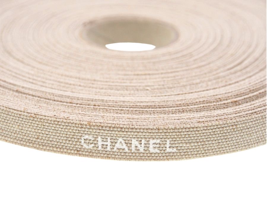 【Used 未使用】シャネル CHANEL リボン ラッピング ギフト包装 ホワイトロゴ入り 麻素材 ベージュ 1m単位から 切り売り -  ブランドジャックリスト