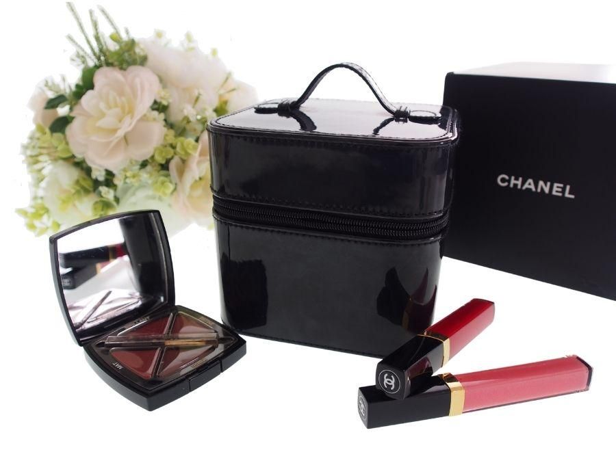 カラーブラック★ CHANEL シャネル バニティポーチ エナメル ブラック