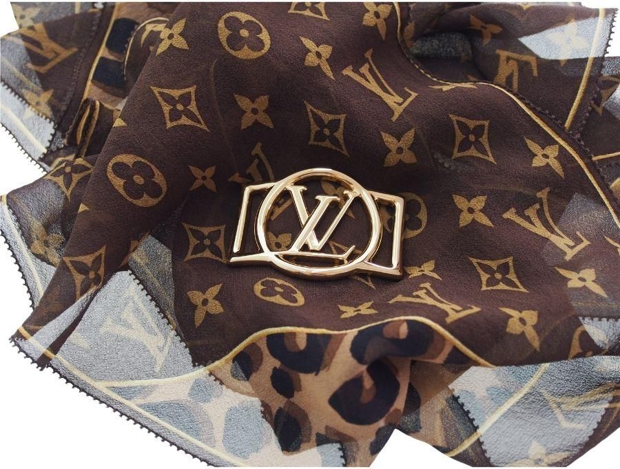 エレガントな輝きを添えて❤️LOUIS VUITTON スカーフリング 