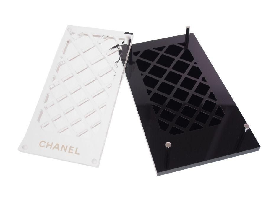 New 新品】シャネル CHANEL ノベルティ アクリルケース 32マス ブラシ