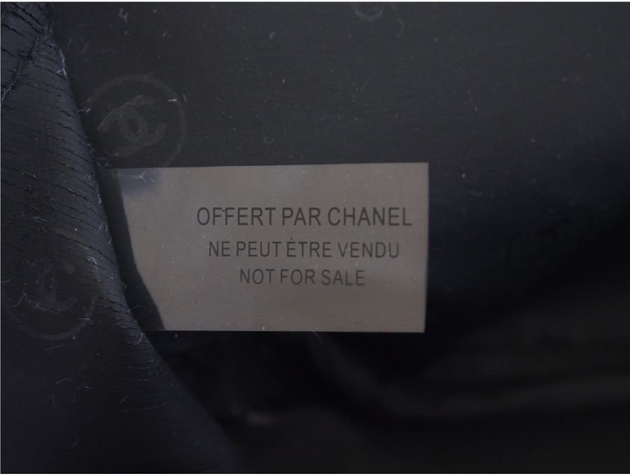 Used 未使用】シャネル CHANEL ノベルティ コスメポーチ クラッチ パフューム PARFUMS ダブルファスナー エナメル ブラック  ピンク文字 - ブランドジャックリスト