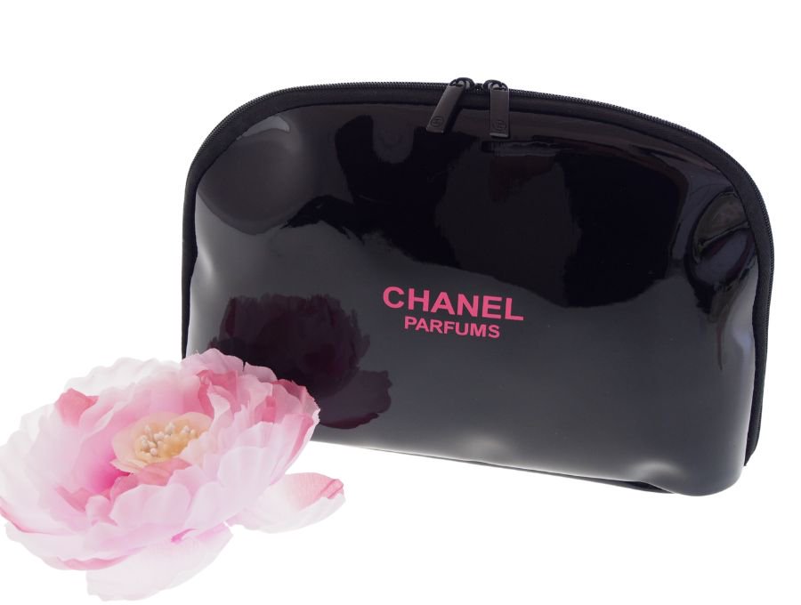 Used 未使用】シャネル CHANEL ノベルティ コスメポーチ クラッチ パフューム PARFUMS ダブルファスナー エナメル ブラック  ピンク文字 - ブランドジャックリスト