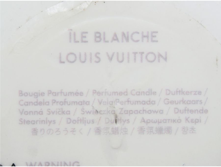 【Used 極上品】ルイヴィトン LOUIS VUITTON アロマキャンドル 香りのろうそく ILE BLANCHE 陶器 レザーストラップ  ゴールドカバー 箱付き 数回使用済み - ブランドジャックリスト