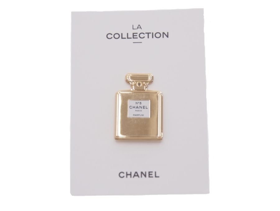 【New 新品】シャネル CHANEL ノベルティ アクセサリー ピンバッジ ブローチ N°5 香水瓶 LA COLLECTION ゴールド  シャネルビューティー BEAUTE 個体番号付き - ブランドジャックリスト