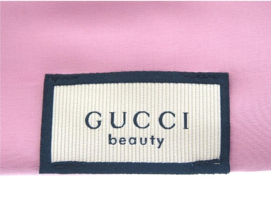 【New 新品】 グッチ GUCCI beauty ノベルティ 櫛 パーマコーム&収納フラットポーチ ボタンフック ポケット花柄裏地 コットン ピンク  ビューティー - ブランドジャックリスト