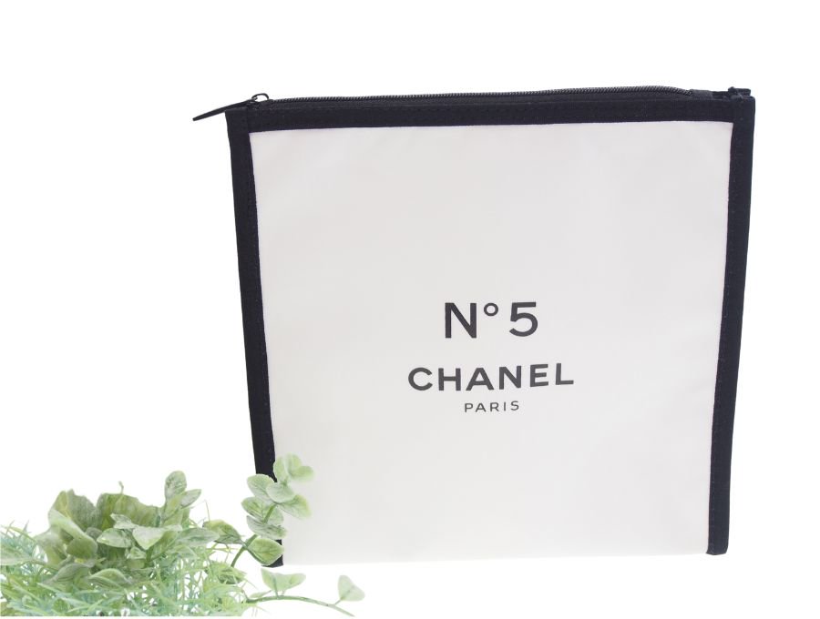 【New 新品】 シャネル CHANEL ノベルティ コスメポーチ 香水 N°5