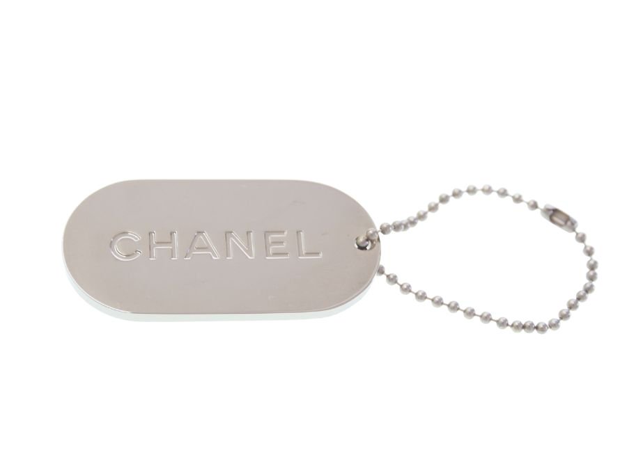 【Used 展示品】 シャネル CHANEL ノベルティ メタルチャーム キーホルダー 2012 クリスマス ブティック限定  アップルグリーン×ゴールド ストライプ柄 シルバー ボールチェーン - ブランドジャックリスト