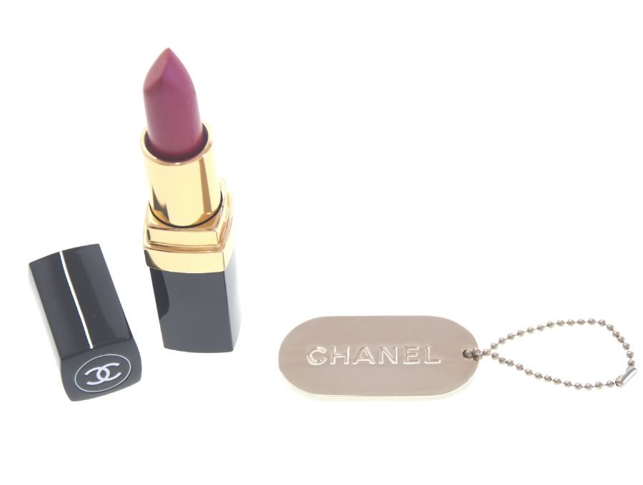 【Used 展示品】 シャネル CHANEL ノベルティ メタルチャーム キーホルダー 2012 クリスマス ブティック限定  アップルグリーン×ゴールド ストライプ柄 シルバー ボールチェーン - ブランドジャックリスト